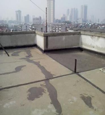 丹徒漏水维修 楼顶漏水是什么原因，楼顶漏水维修方法是什么?